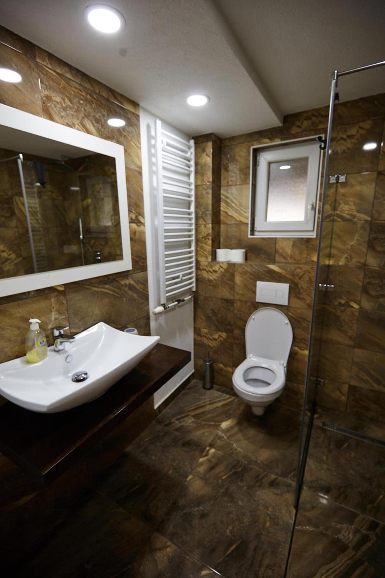 Apartment Azulmburgo Vrnjačka Banja Exteriör bild